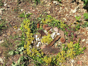 Mandalas an der Weingartenkapelle